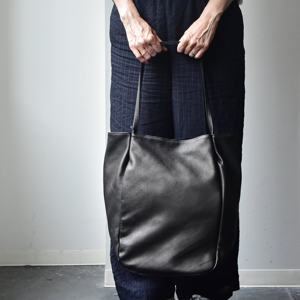 DEER SLIM TOTE